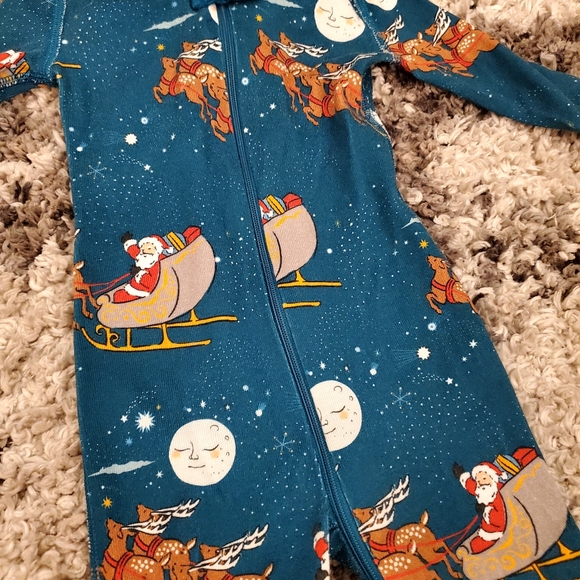NWOT Hanna Andersson Christmas Onesie Sleeper Outfit 3-6m - Picture 6 of 7
